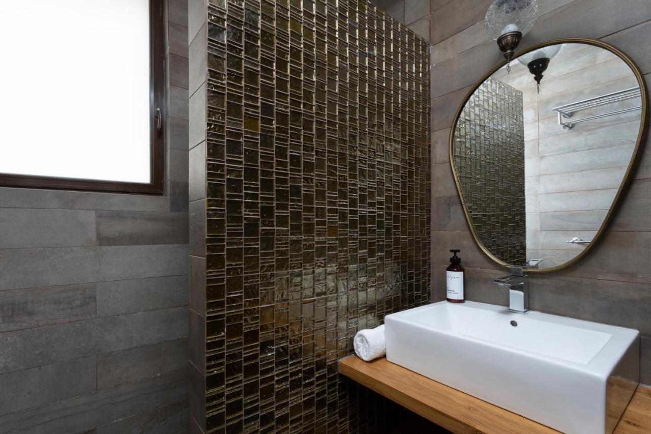 Appartamento Modern 2Br With Mamad By Holyguest Tel Aviv Esterno foto